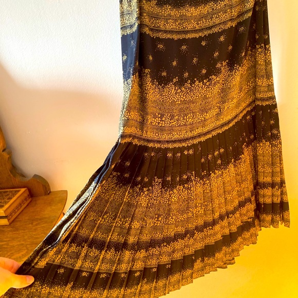 Vintage Perrault top and pleated skirt set - Picture 2 of 6